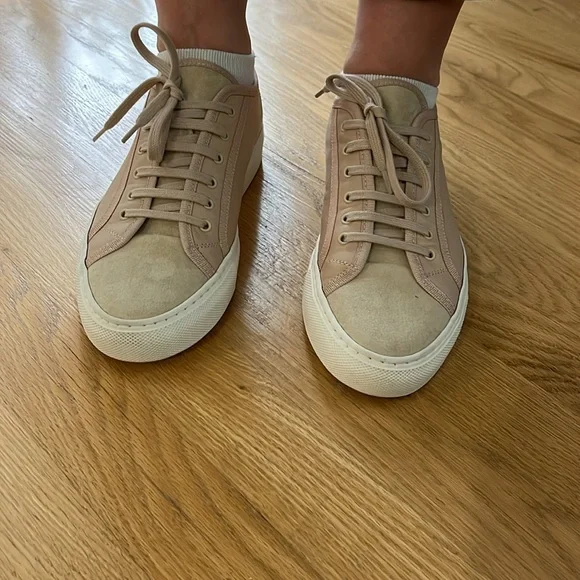 🌺 Woman by Common Projects Shoes - Picture 4 of 16